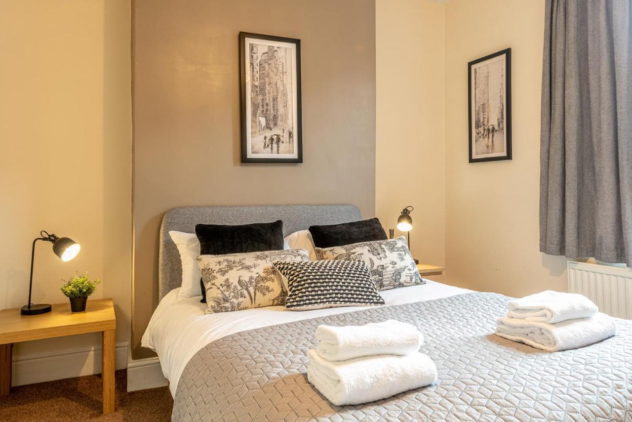 Chester City Centre Cozy 3-Bedroom Home Exterior photo